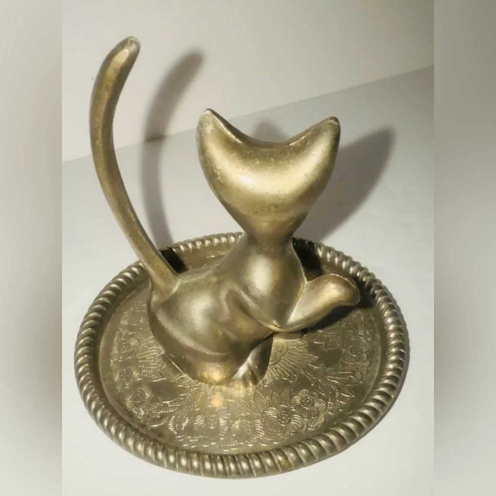 Vintage silver plated cat ring holder long tail kitty on floral jewelry tray